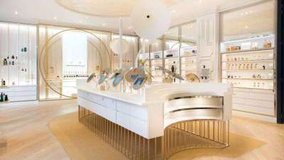 Coty, protagonista da histria dos perfumes atravs do tempo