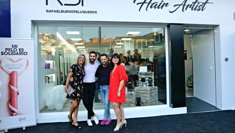 Rafael Bueno inaugura nuevo y espectacular saln en Mlaga