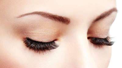 Barcelona Beauty School cuenta con formaciones en microblading, la técnica del momento