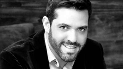 Iván Rodríguez, novo embaixador de cabeleireiro para a empresa Biosilk