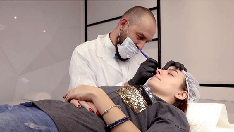 Phi-Removal: método para borrar tatuajes de forma natural y no invasiva