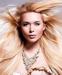 Um cabelo mais bonito que nunca. Reestruturação, o tratamento estrela do outono no salão de cabeleireiro