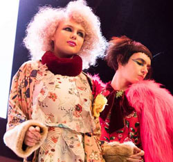 A equipa criativa Sassoon, liderada por Mark Hayes, apresenta a sua última coleção em Londres