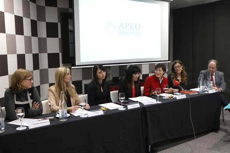 Barcelona acoge la presentación de la Asociación Profesional de Estética Oncológica, APEO