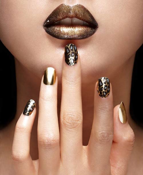 Uñas de espejo, la tendencia de las uñas cromadas