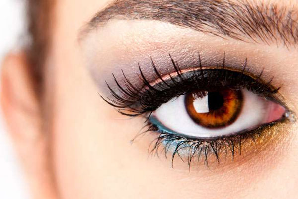 Un recorrido por la evolución de las pestañas, ese objeto de deseo