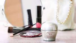 El gigante japonés amplía con Laura Mercier y RéVive  su oferta de maquillaje y de productos de cuidado antiedad 