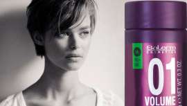 Los peinados con efecto playa marcan tendencia por su imagen atrayente y natural. Volume Dust, de la línea Proline, creada por Salerm Cosmetics, aporta volumen, densidad y un efecto mate