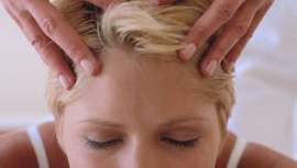 Los tripsofílicos prefieren que les laven o les acaricien el pelo a la práctica de sexo. La visita a la peluquería se convierte en el estímulo sexual más poderoso 