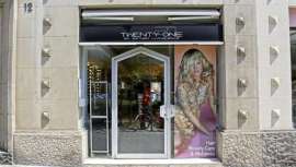 La firma gala, con más de 40 años de trayectoria, ha adquirido los  ocho salones de la cadena Twenty One mejor situados en Barcelona y Madrid