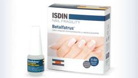 Está desarrollada para favorecer el crecimiento de las uñas al tiempo que mejora su aspecto