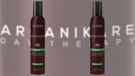 Mejora la suavidad del cabello dejándolo sin peso y fácil de manejar. Además restaura el brillo