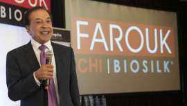 Con motivo del 30 aniversario, Farouk Shami, fundador y presidente de Farouk Systems, dio la bienvenida a los distribuidores y representantes de la firma en los Estados Unidos y otros países. El encuentro tuvo lugar en Houston recientemente