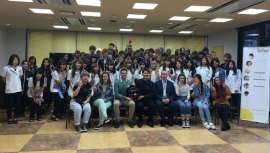 De Izaskun Moreno, estudiante de 21 años del ciclo formativo del Gobierno Vasco de Peluquería y Cosmética Capilar en el CPES Hermanos Larrinaga de Bilbao, se valoró su proyecto de peluquería de vanguardia, notas, asistencia y evaluaciones  