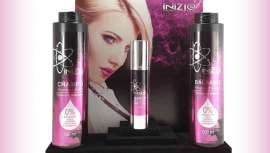 La gama, con ácido hialurónico, reestructura y rejuvenece cualquier melena. Un imprescindible para evitar los efectos dañinos del verano en el pelo de las clientas 