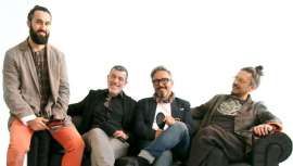 Saul Sancho, Toni Pérez, Albert Catalán y Julián Gijón muestran en un vídeo los consejos para cepillar bien el cabello. Hay cuatro cepillos de Termix para adaptarse a las necesidades de cada uno