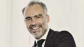 La firma, especializada en herramientas de peinado profesional, ha llegado a un acuerdo con este prestigioso peluquero y asesor de belleza