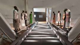 Bajo el título Moda y peluquería: un camino común, la pasarela, la organización ha programado esta mesa redonda en el Museo del Traje de Madrid el próximo 6 de septiembre 