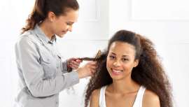 El portal sirve de enlace entre consumidores con esta tipología de pelo y estilistas especializados que cubren las necesidades del mismo