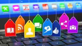 La inmersión de los social media llega también al sector de la peluquería. Hoy en día, es crucial contactar con clientes reales y potenciales a través de plataformas como Facebook, Twitter, You tube, Instagram o Snapchat, entre otras