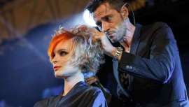 La organización ha preparado un programa a base de espectáculos artísticos, desfiles de peluquería y maquillaje, actividades creativas, workshops, conferencias y talleres técnicos y formativos con la participación de profesionales reconocidos 