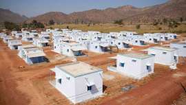 Con los fondos obtenidos con la Beauty Bag, contribuimos a la construcción de casas destinadas a mujeres discapacitadas en la India, gracias al apoyo de la fundación Vicente Ferrer, marcas colaboradoras y lectores que adquirieron la bolsa solidaria