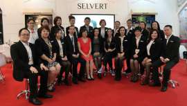 El equipo internacional de Selvert Thermal participó en el certamen Cosmobeaute de Kuala Lumpur y días después realizó un seminario teórico-práctico