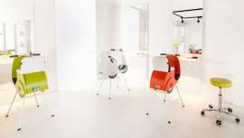 Coincidiendo con la vuelta al cole, Pahi ha diseñado esta silla tan marchosa y divertida para los más pequeños de la casa