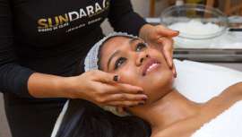 Es específico para ayudar a mejorar los daños postverano, que nutre, hidrata y regenera la piel, tomando en cuenta tanto lo estético como la salud