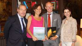 La directora de Ellipse Spain, Nuria Vila, y el CEO de la empresa, Jacob Kildegaard Larsen, visitaron el 9 de septiembre a la alcaldesa de Vic, en Barcelona, donde la compañía tiene su sede española