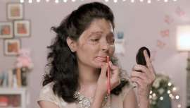 La experiencia de Reshma va más allá de ofrecer trucos de belleza. Es una reivindicación para proteger los derechos de las mujeres en países como la India