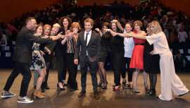 Durante la cita también se presentó el documental inédito Mikel Luzea, 20 años de ilusión, que repasa la trayectoria de Mikel desde sus inicios, y su nueva colección Erak