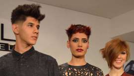 Los primeros cortes asimétricos surgieron en la década de los años 20 en Inglaterra y Estados Unidos. Desde Toni & Guy los han versionado, dotándolos de un aire futurista