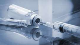 Como su nombre ya apunta, consiste en la aplicación de inyecciones de bótox en el escroto. El objetivo es lucir, en esta zona tan íntima de la anatomía masculina, un aspecto menos arrugado, consiguiendo un mayor volumen