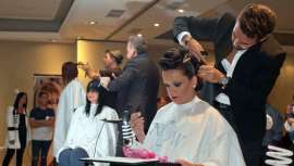 Al día siguiente se desarrollaron los paso a paso correspondientes a cada corte mostrado en la gala. Unos trabajos nacidos de las tendencias de la temporada otoño-invierno de la compañía, realzados con los productos Selective