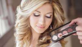 Del contouring al strobing, y ahora pasamos al draping. Las tendencias en maquillaje se van renovando con el fin de aportar luminosidad y naturalidad siempre para parecer más joven