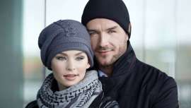 La firma, una de las de referencia de Sevenhair, cuenta con un amplio catálogo de modelos destinados a dar una solución textil a los problemas capilares de hoy en día 