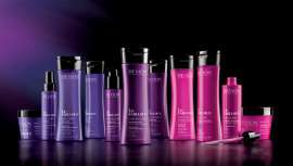 Revlon Professional crea esta línea avanzada y completa de venta exclusiva en salones, que ofrece rutinas de belleza de aplicación en la peluquería y el mantenimiento diario en casa