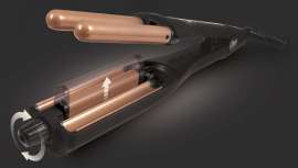 La firma revoluciona la categoría de los rizadores y presenta esta innovadora styler que se adapta a diversas profundidades de onda. Así se consiguen estilos rizados sin fin