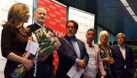 La entidad organizó, un año más, el Encuentro Intercoiffure Amistad y Cultura, organizado en el marco de Salón Look. Un nutrido grupo de socios y amigos de la asociación disfrutaron de un cóctel ofrecido por Revlon Professional