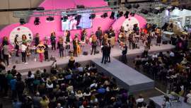 Ofrecerá a sus visitantes una amplia selección de expositores con las mejores marcas del sector de la estética, uñas, maquillaje y peluquería