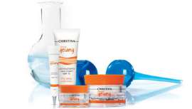 Siguiendo su tradición de constante innovación, la firma incorpora ahora una fórmula mejorada que potencia los efectos estimuladores y miméticos 