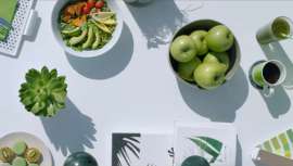 El greenery recuerda a una pradera verdosa en primavera, con un ligero toque amarillo. Este color, designado por el Instituto del Color Pantone, transmite frescor, vitalidad y buenas sensaciones