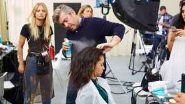 Cim Mahony, de Moroccanoil, fue el encargado de la peluquería en este desfile