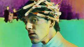 La polifacética artista -pintora, poetisa y fotógrafa- muestra su peculiar visión del oficio en una exposición que se exhibe en la tienda Loewe de la Gran Vía madrileña hasta el 26 de febrero 