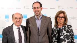 La fundación ha llegado a un acuerdo con la Asociación Española contra el Cáncer (AECC) - Junta de Barcelona para el patrocinio de una beca de investigación contra el cáncer relacionada con la quimioterapia