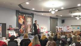 Se presentaron las dos coloraciones estrella de Alcántara y los estilos de corte más actuales