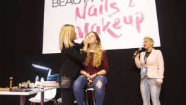 Maquillaje facial, lo último en nail art, nude makeup... son algunas de las referencias en uñas y makeup que hemos visto en esta área de Cosmobeauty