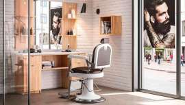 Los orígenes de Pietranera se remontan al año 1956, como fabricante italiano de butacas para barberías, irrumpiendo después en el segmento femenino. A día de hoy, la firma sigue creando piezas de mobiliario de diseño para el mercado masculino 