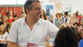 Arrojo inaugurará el Millennium Experience con su tradicional espectáculo de peluquería. Un show que pretende inspirar al público y que incluirá una puesta en escena conjunta entre el estilista y estudiantes de cosmetología de Florida 